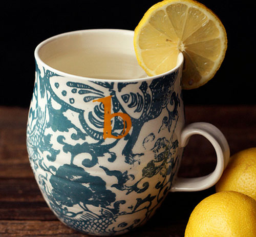 Beneficios de beber agua con limón