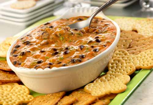 dip-de-alubias-negras-con-cheddar